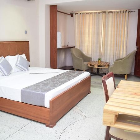 K27 Premier Backpackers Hostel Dar es Salaam Luaran gambar