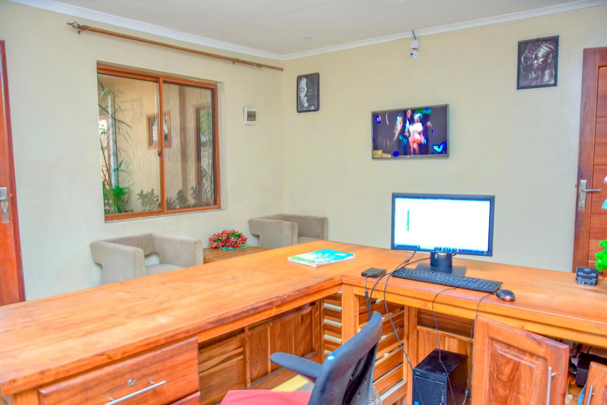 K27 Premier Backpackers Hostel Dar es Salaam Luaran gambar