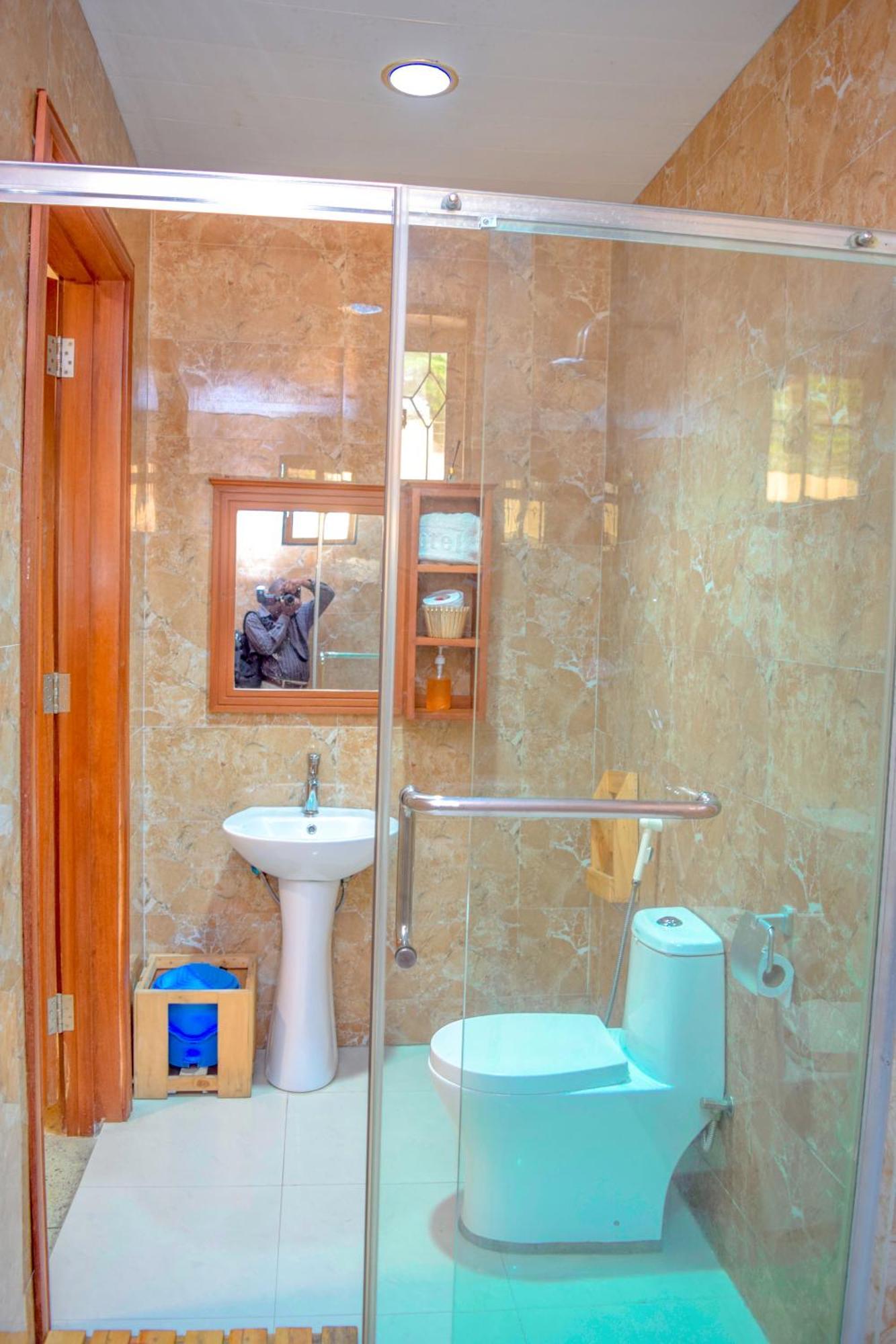 K27 Premier Backpackers Hostel Dar es Salaam Luaran gambar